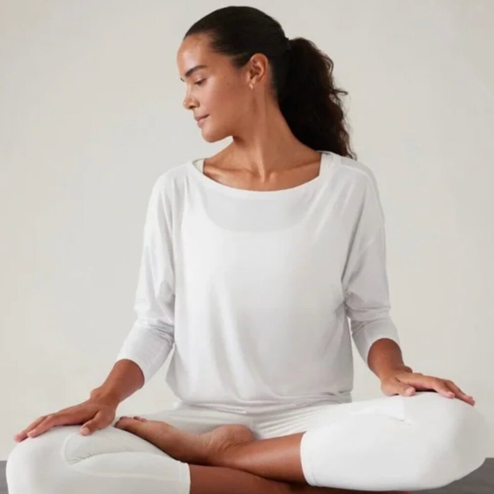Athleta Ease in Top with UPF 50+ in White, XS